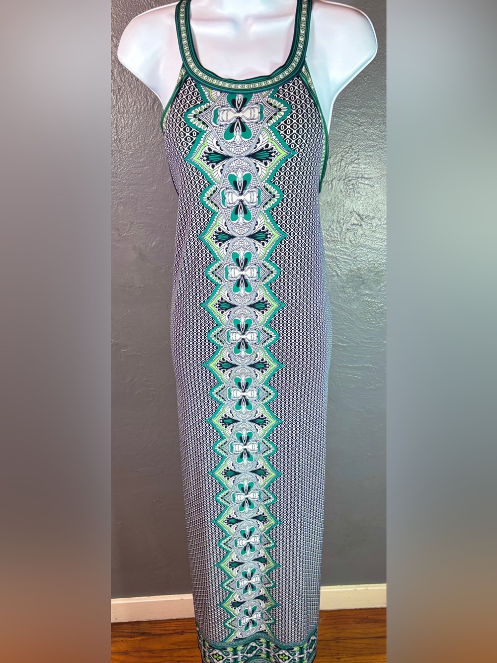 Max Studio Bohemian Geometric Print Halter
Dress Size M
